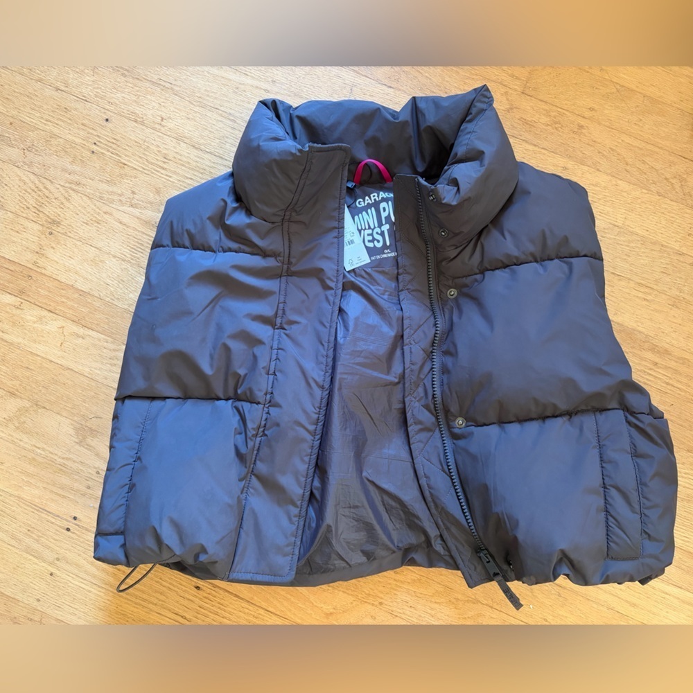 Garage mini puff vest NWT